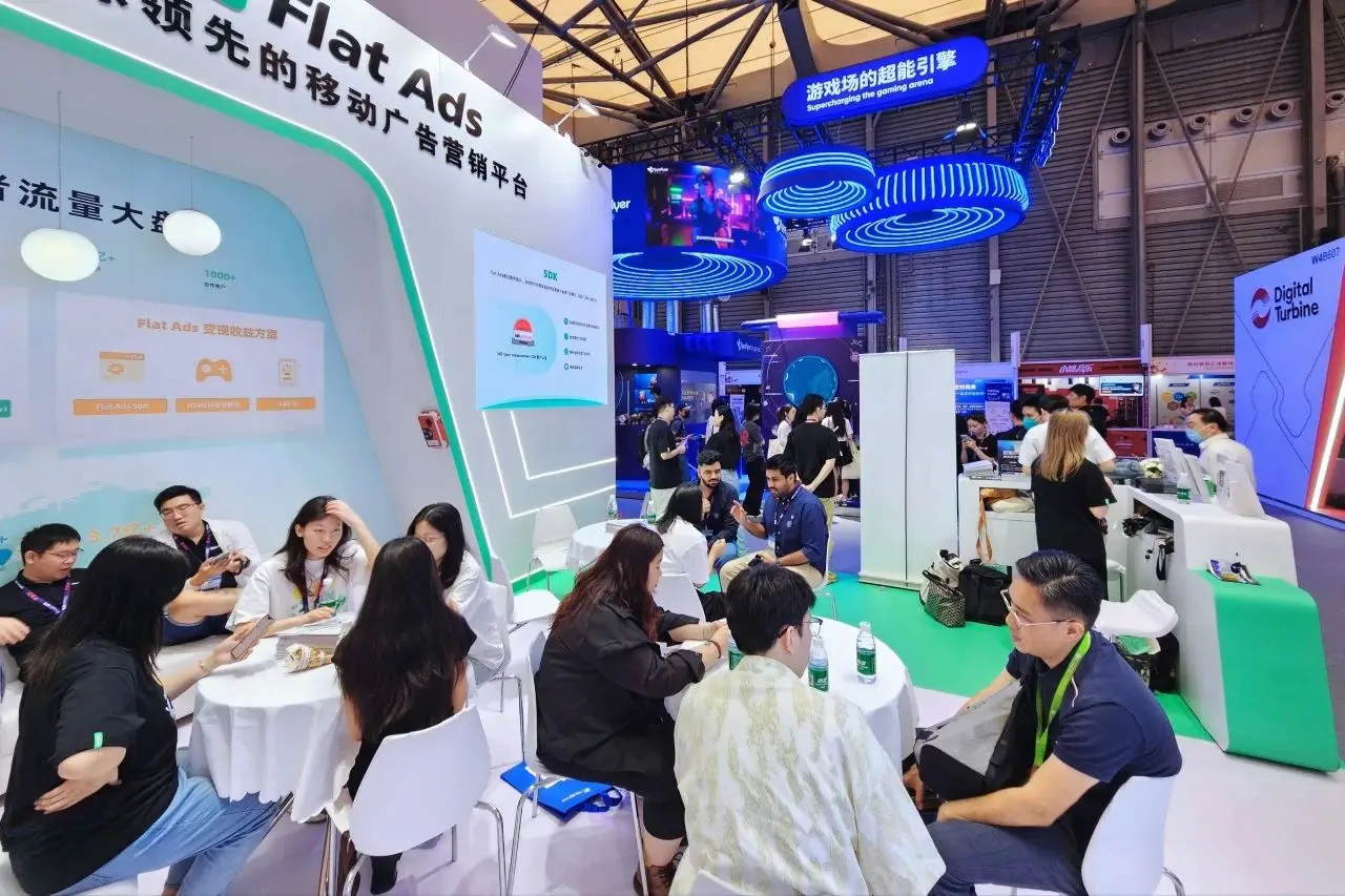 Flat Ads Booth Attracts Much Attention at ChinaJoy
